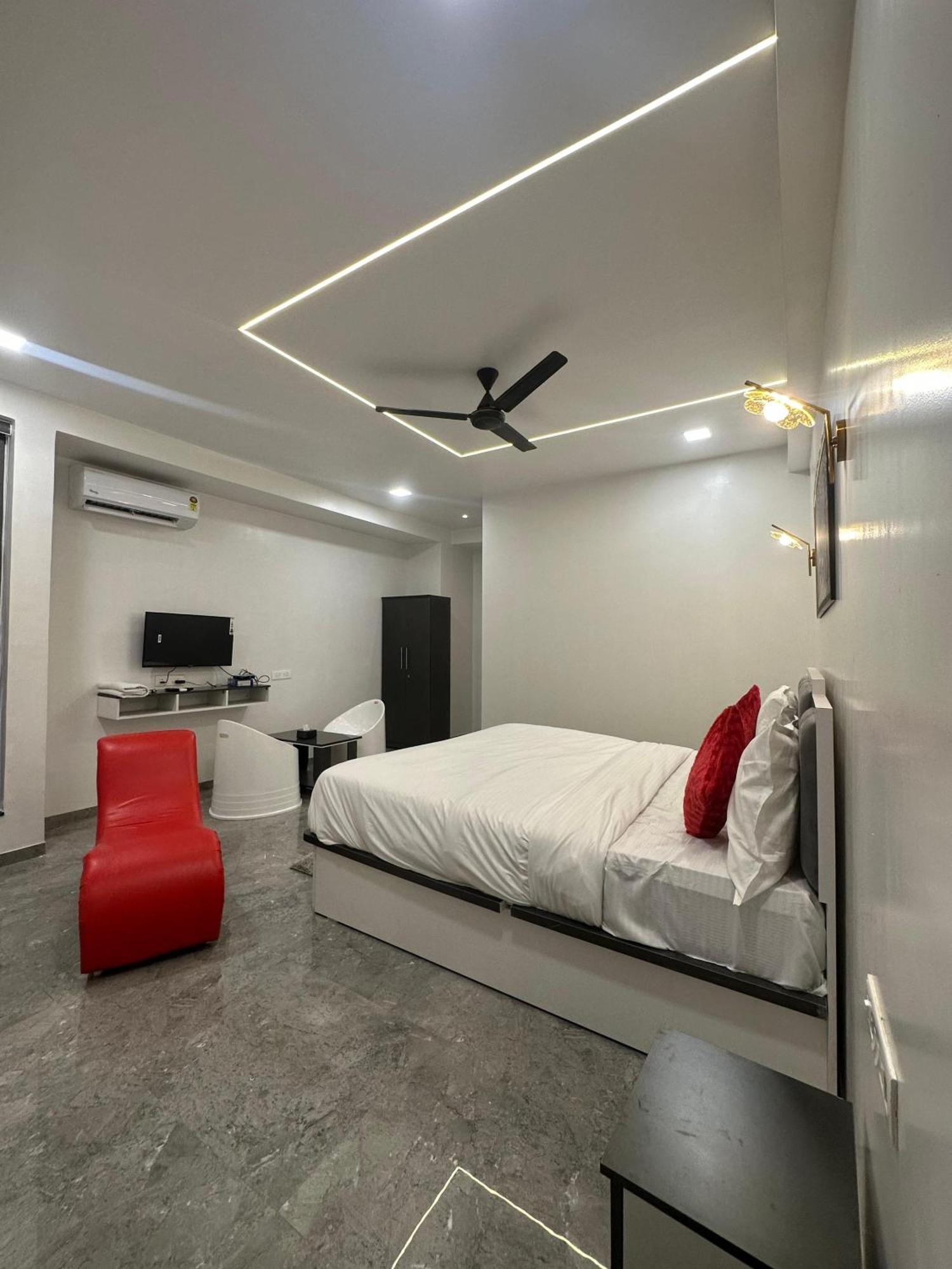 H T Baner Rd Baner Gaon Baner Hotel 3*